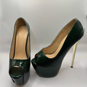 Elegant Green Peep-Toe Stilettos